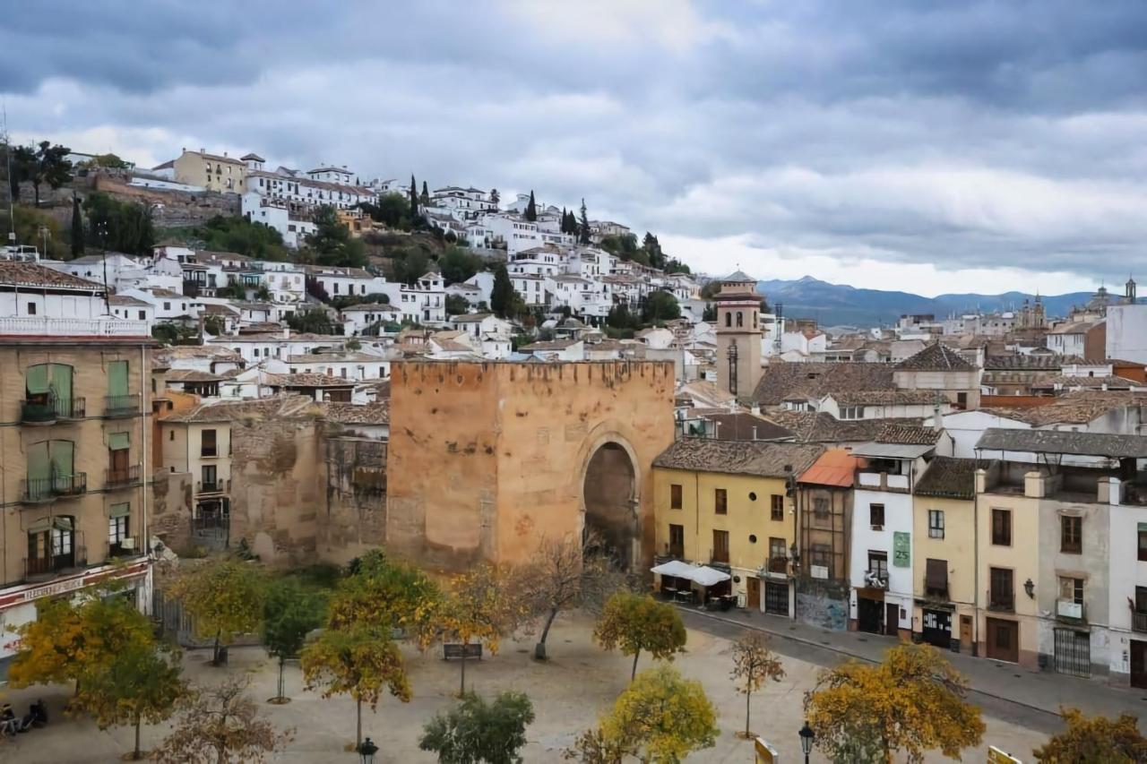 Sleep In Historic Puerta Elvira Granada Exterior foto